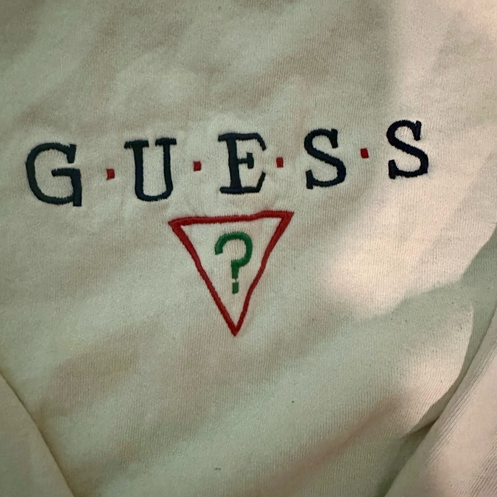 80s Guess crewneck sweatshirt in white and blue - Picture 3 of 3